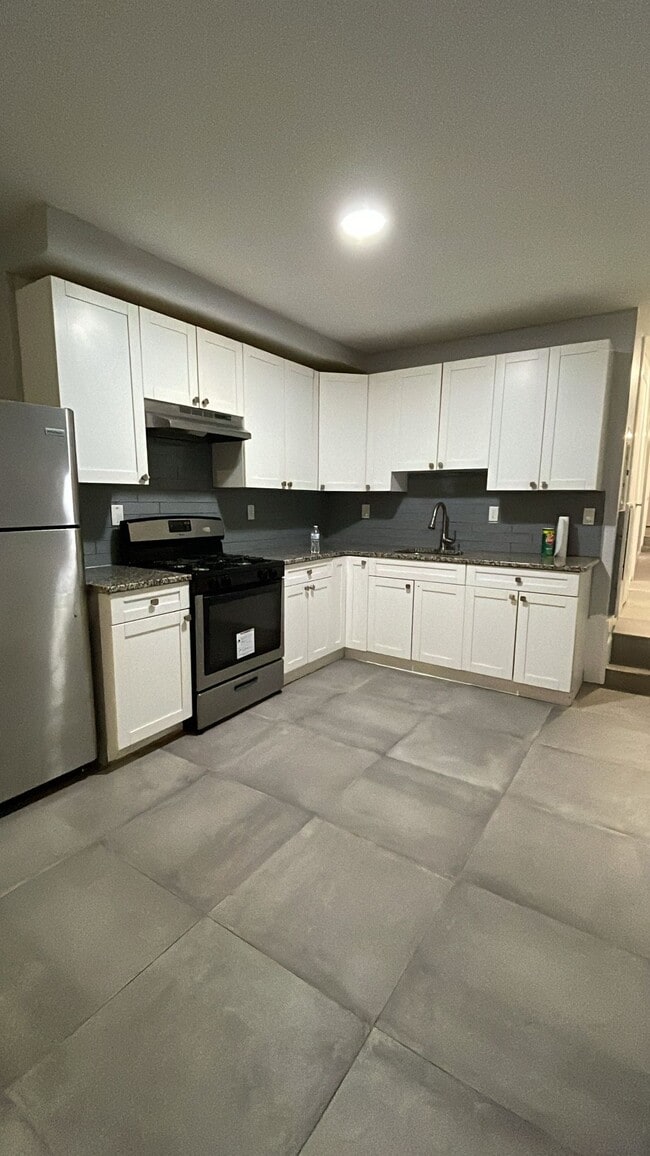Building Photo - 65 Atlantic St Unit 1 Rental