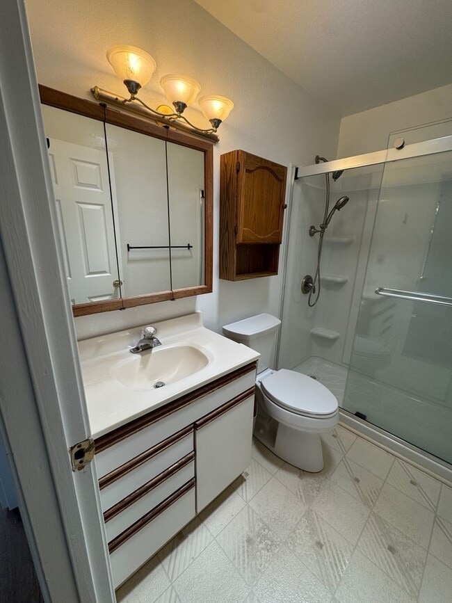 Photo - 2424 L St Unidad B