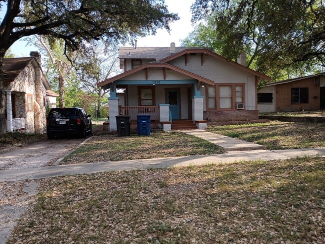Building Photo - 1210 Kayton Ave Unit 1
