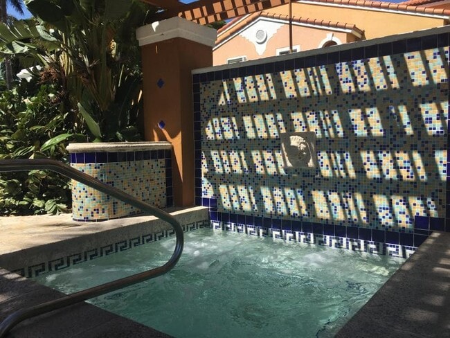 Photo - 117 Yacht Club Way Unidad 307
