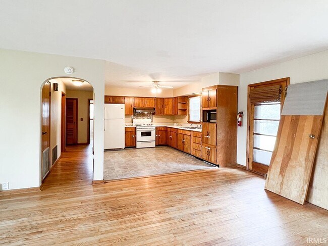 Photo - 4336 E 10th St