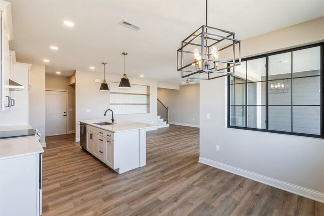 Photo - Spacious Modern Townhome at Hayden's Ridge!