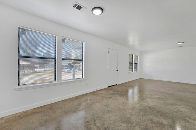 Photo - 1408 Kyle St