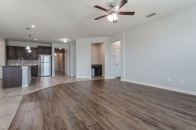 Photo - 2614 Lavender Ln