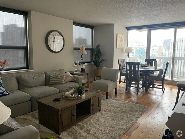 Building Photo - 545 N Dearborn St Unit 2201 Rental