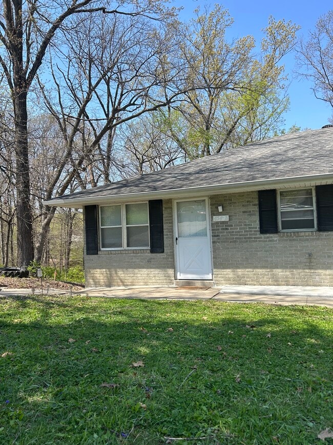 Photo - 454 Hutton Ln