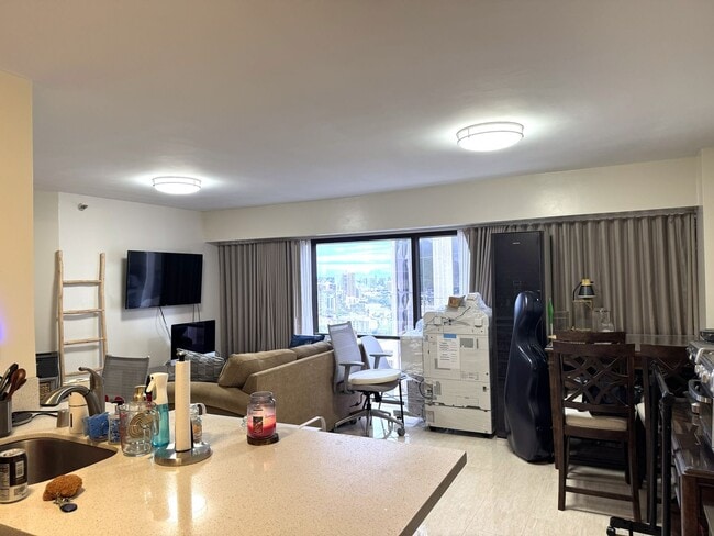 Photo - Executive Centre Unit 3310