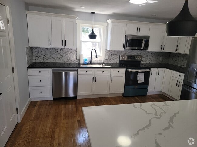 Building Photo - 25 Tobyhanna St Rental