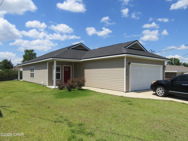 Building Photo - 2811 N Panama Ave Rental