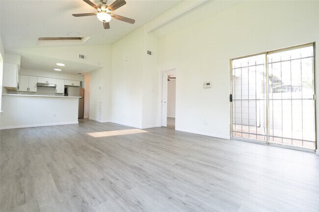 Photo - 6324 Shadow Tree Dr