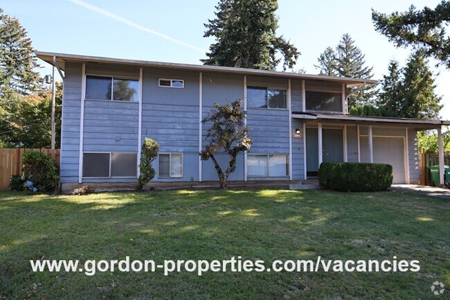 Building Photo - NE 164th Ave - Gresham 4 bedroom home with...