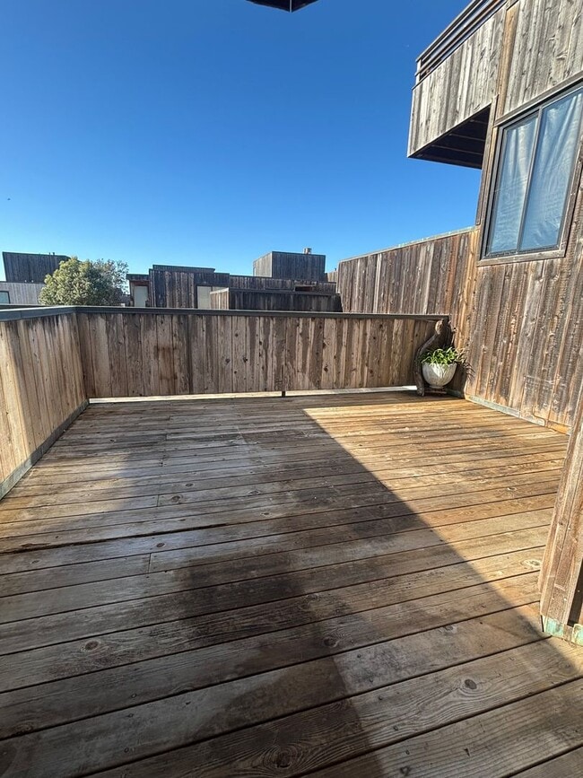 Photo - Great Condo in Del Monte Beach Surf Way