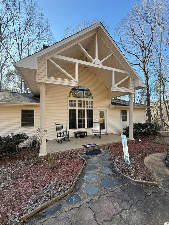 Photo - 1040 N Rocky River Rd