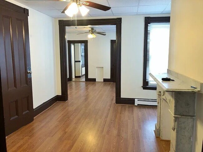 Photo - Cozy 1.5-Bedroom in a Vibrant East Boston Neighborhood Unidad 2