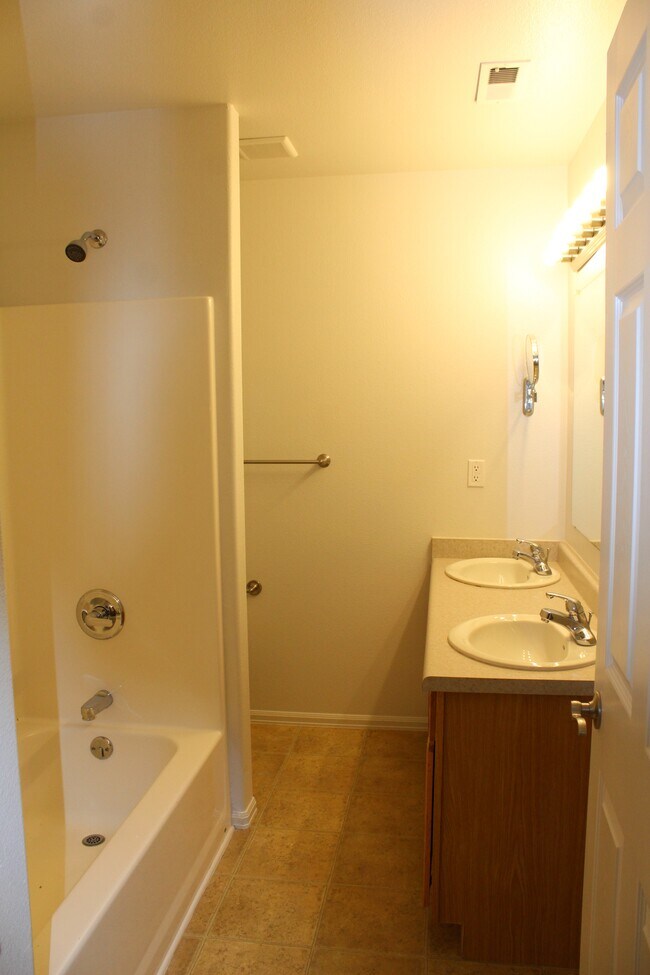 Photo - 21 Bryan Loop