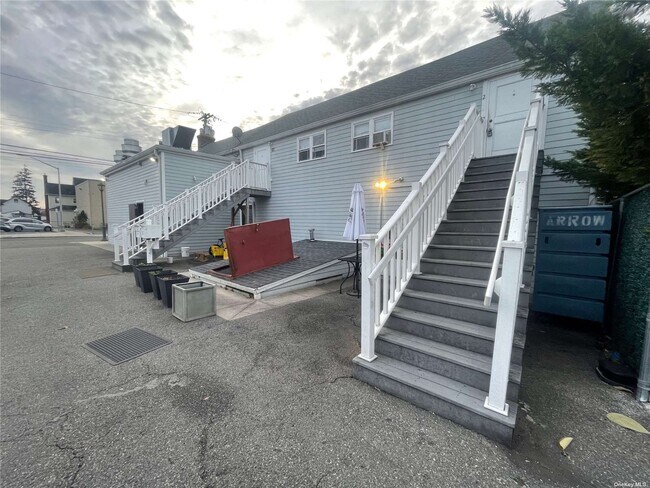 Photo - 2757 Long Beach Rd