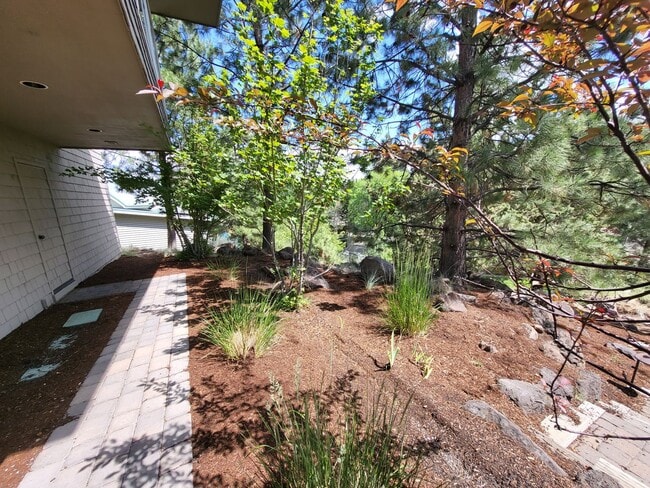 Photo - FULLY FURNISHED - 3 Bed 3 Full bath-office...
