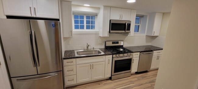 Photo - 6119 N Wolcott Ave