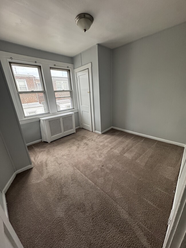 Photo - 841 Bridge St