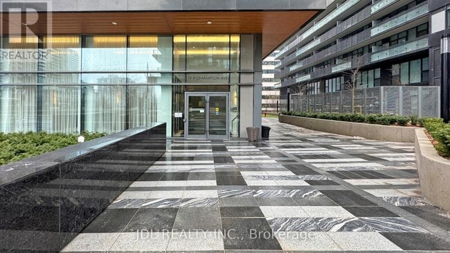 Photo - 39 Roehampton Ave Unit 3704