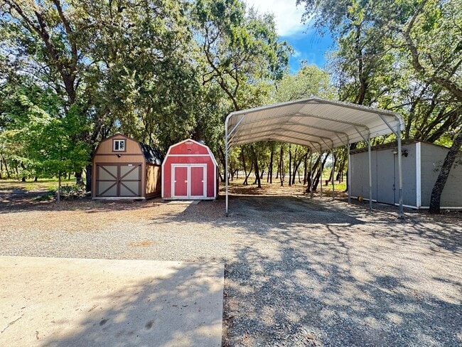 Photo - 3 bed/2 ba country home