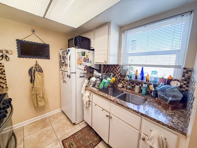 Photo - 422 SE 8th St