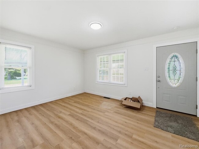 Photo - 18410 Tranquil St
