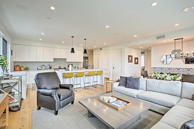 Photo - 1010 5th St Unit ID1307630P