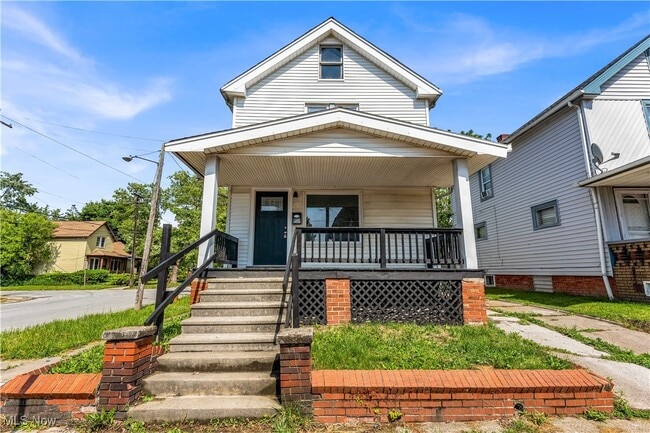 Photo - 17308 Grovewood Ave House