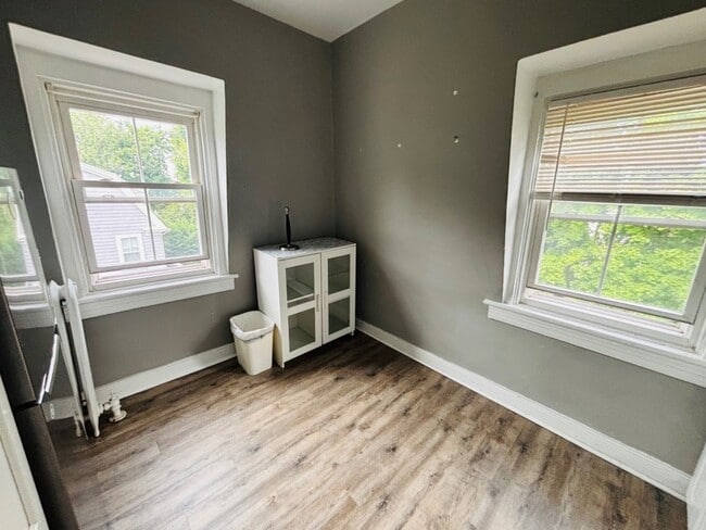 Photo - 145 Carpenter Ave