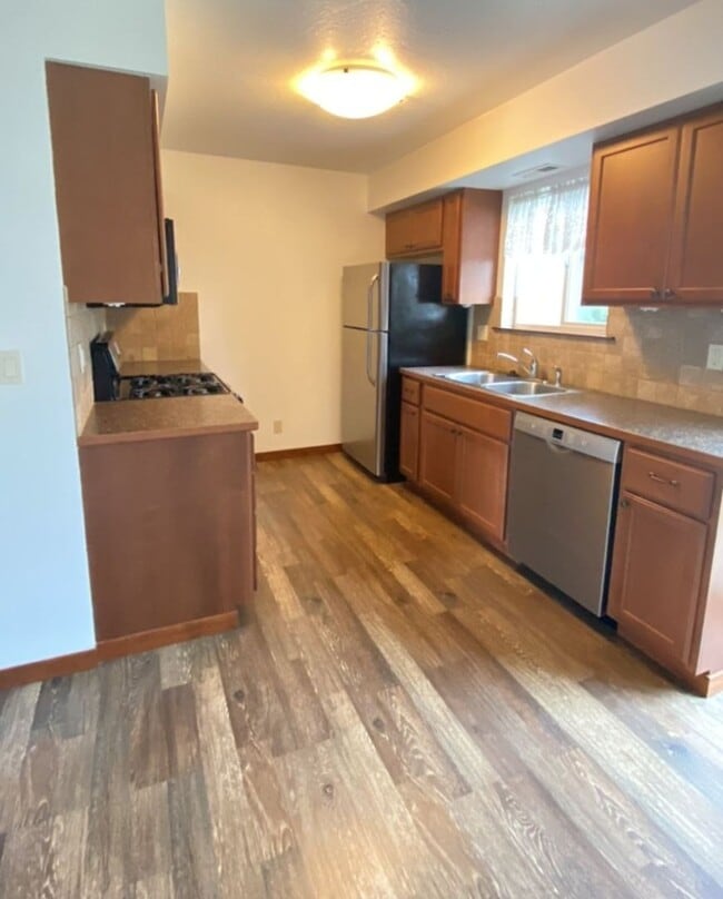 Photo - Spacious 3 bedroom 2.5 bath Post Falls Duplex