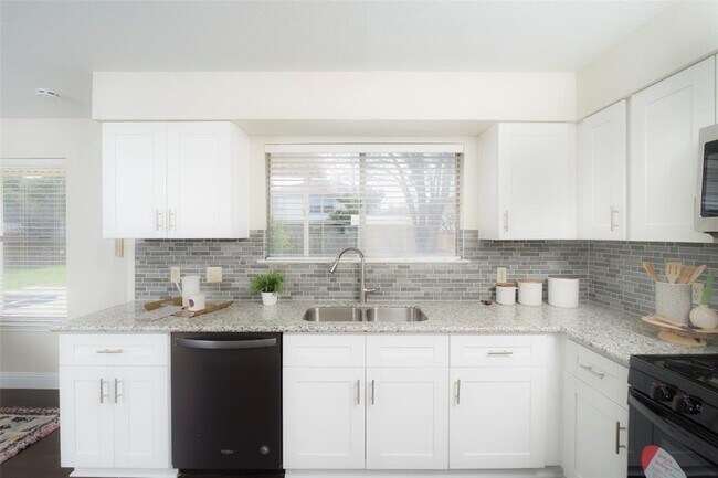 Photo - 2201 Broughton Ct