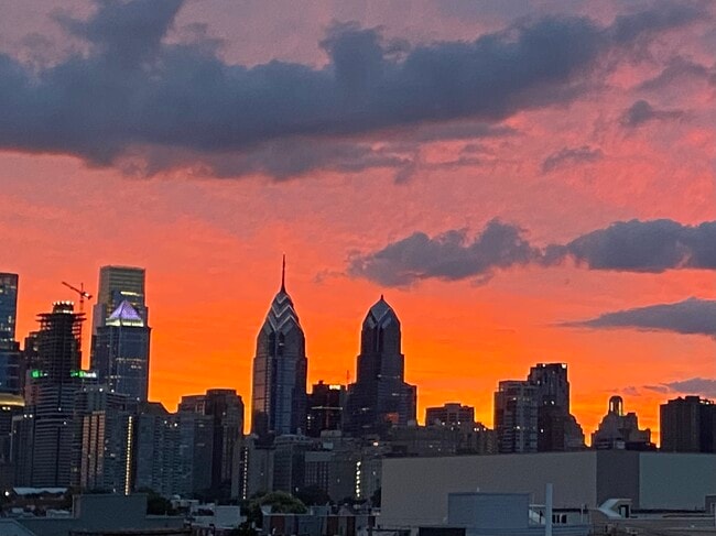 Building Photo - 2421 Manton St