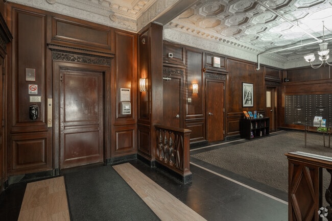 Lobby - Mayfair Apartments