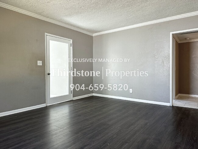 Photo - 854 Bunker Hill Blvd