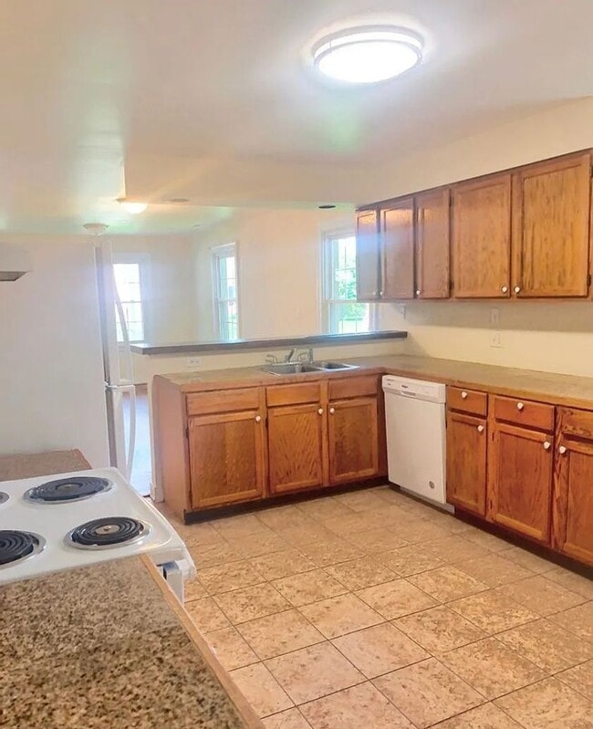 Photo - Super Cute 3 bed 2 bath Rancher with detached Garage and alley access.