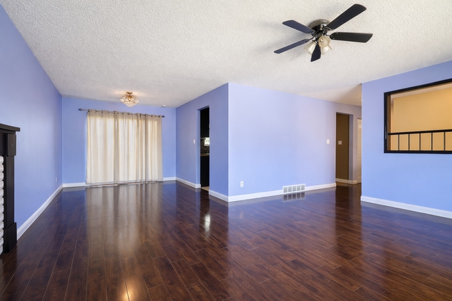 Photo - 2114 Bakerview St