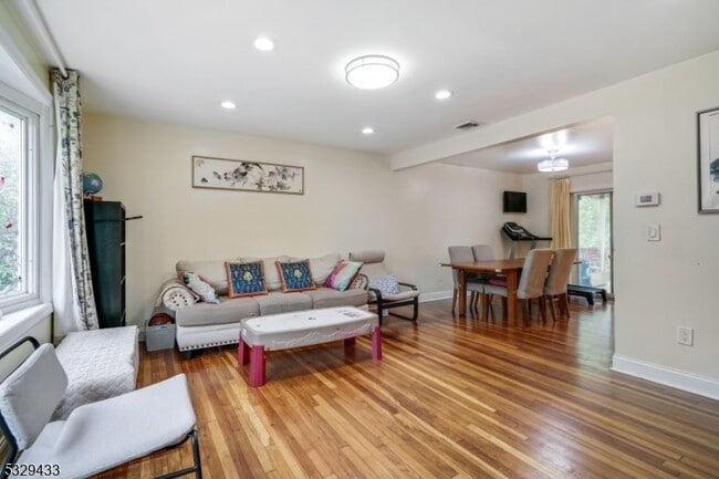 Photo - 29 W McClellan Ave