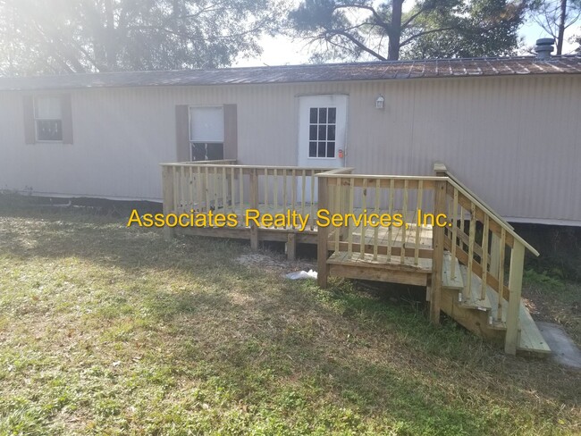 Photo - Remodeled single wide in Lake Butler!  LOO... House