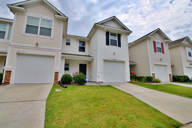 Building Photo - 705 Keystone Park Dr