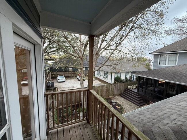 Photo - 334 W 22nd St