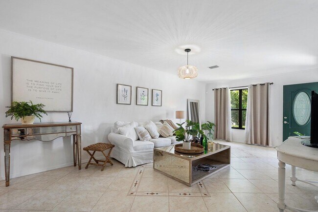 Photo - 1369 Riverside Cir