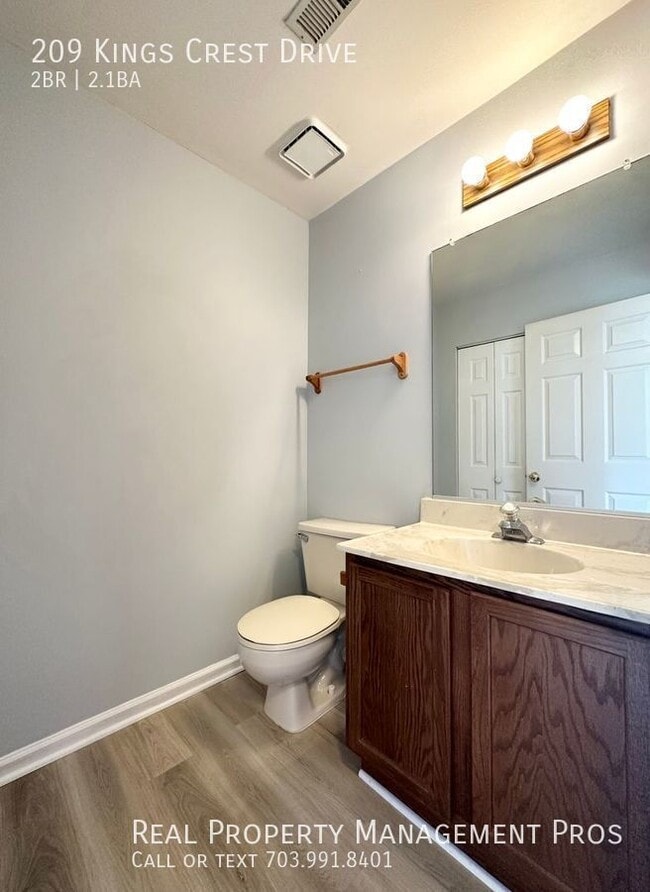 Photo - 209 Kings Crest Dr