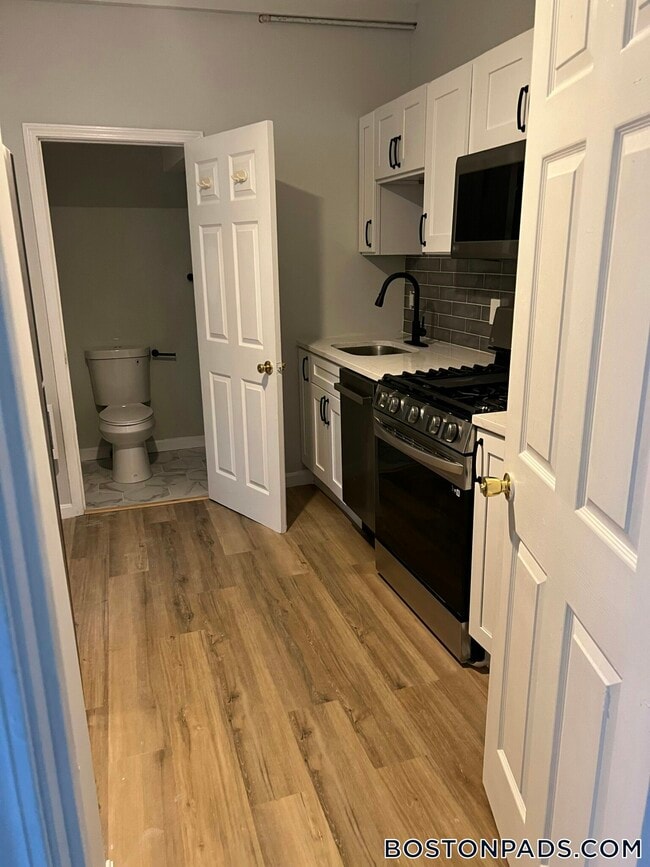 Photo - 9 Noyes Pl Unit 2