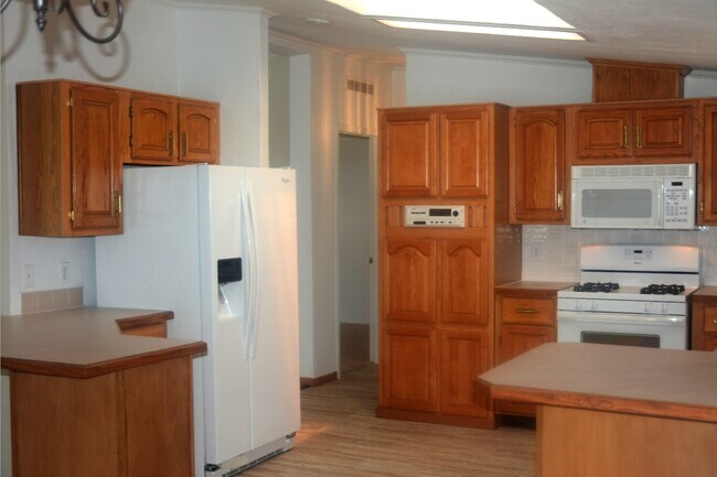 Photo - 4212 E 29th St