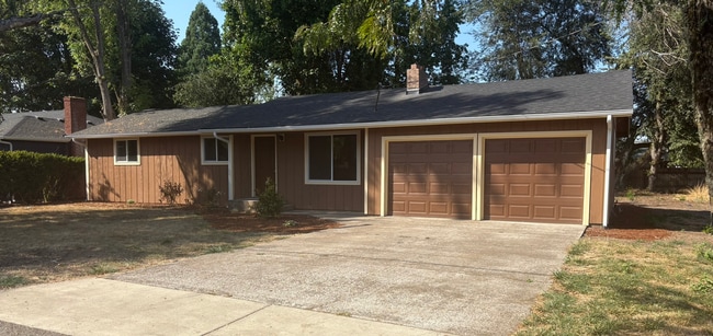 Building Photo - Your next new home is here!