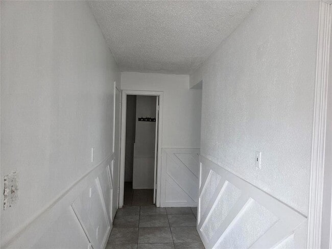 Photo - 401 SE 12th St Unidad 156