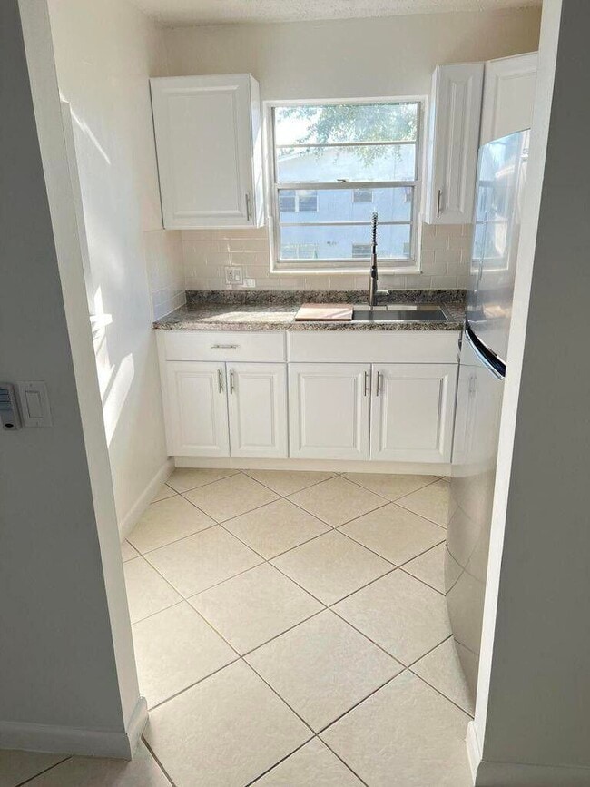 Photo - 162 Camden G