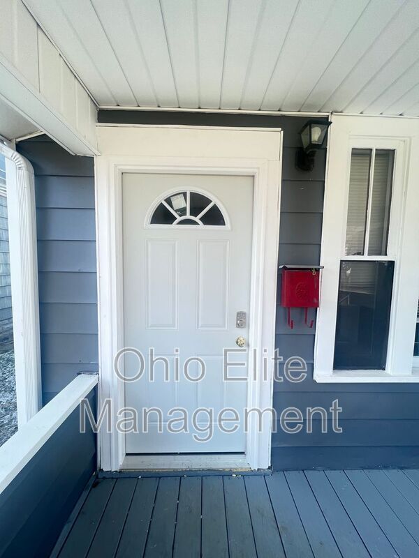 Photo - 287 N Burgess Ave