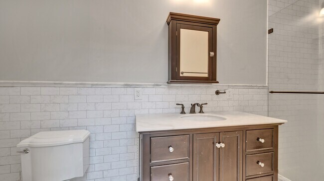 Photo - 1020 F St NE